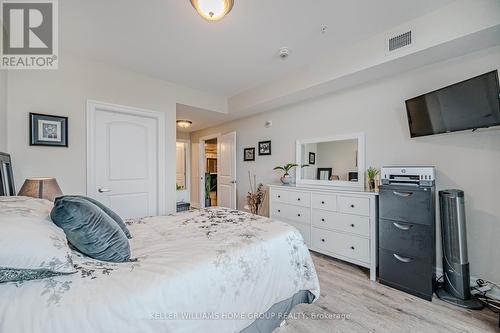 223 - 3290 New Street, Burlington (Roseland), ON - Indoor Photo Showing Bedroom