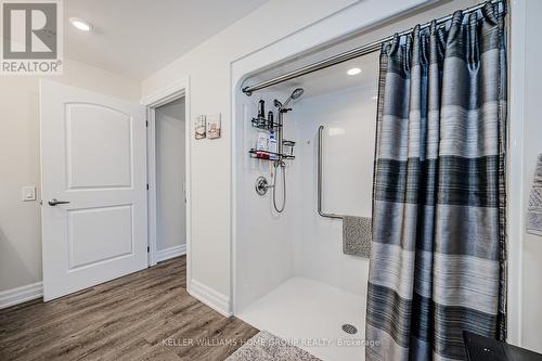 223 - 3290 New Street, Burlington (Roseland), ON - Indoor Photo Showing Bathroom