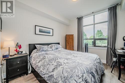 223 - 3290 New Street, Burlington (Roseland), ON - Indoor Photo Showing Bedroom