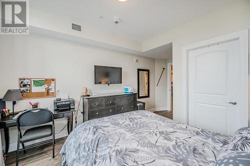 223 - 3290 New Street, Burlington (Roseland), ON - Indoor Photo Showing Bedroom