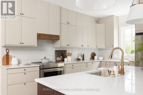 303 Clearwater Lake Road, Huntsville, ON - Indoor Photo Showing Kitchen