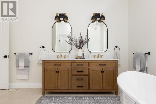 303 Clearwater Lake Road, Huntsville, ON - Indoor Photo Showing Bathroom