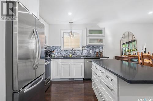 354 Marcotte Crescent, Saskatoon, SK - Indoor Photo Showing Kitchen With Upgraded Kitchen