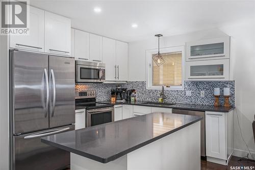 354 Marcotte Crescent, Saskatoon, SK - Indoor Photo Showing Kitchen With Stainless Steel Kitchen With Upgraded Kitchen