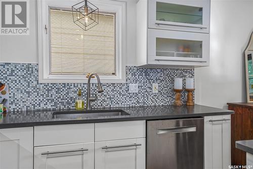 354 Marcotte Crescent, Saskatoon, SK - Indoor Photo Showing Kitchen