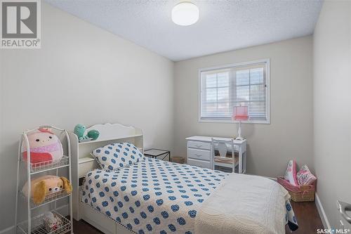 354 Marcotte Crescent, Saskatoon, SK - Indoor Photo Showing Bedroom