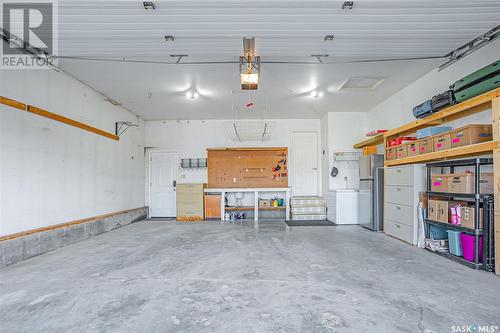 354 Marcotte Crescent, Saskatoon, SK - Indoor Photo Showing Garage