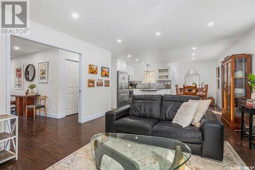 354 Marcotte Crescent, Saskatoon, SK - Indoor Photo Showing Living Room