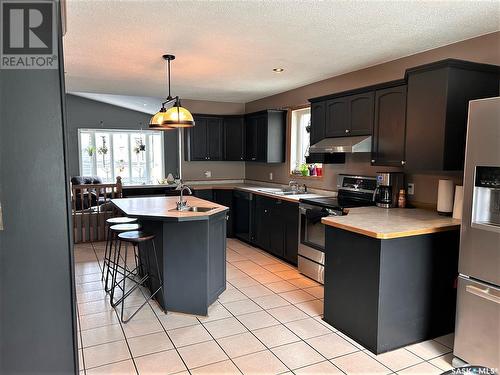 540 5Th Avenue, Hudson Bay, SK - Indoor Photo Showing Kitchen