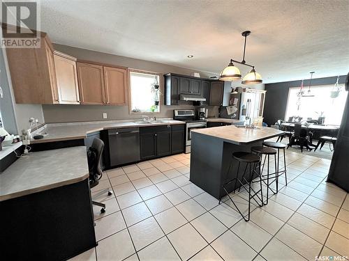 540 5Th Avenue, Hudson Bay, SK - Indoor Photo Showing Kitchen