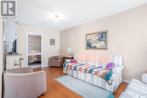 941 K Avenue N, Saskatoon, SK - Indoor Photo Showing Bedroom