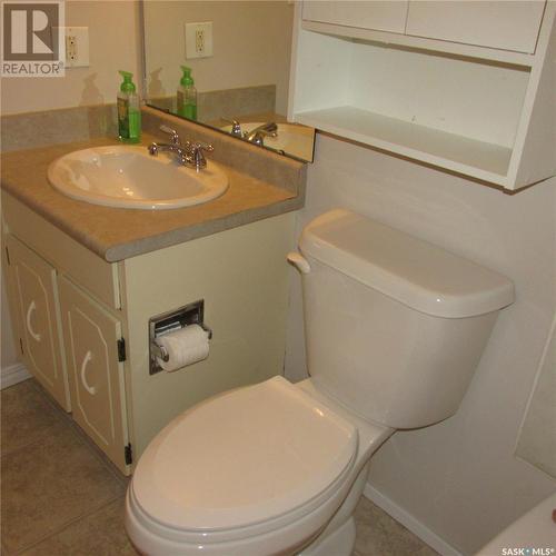 156 Gore Place, Regina, SK - Indoor Photo Showing Bathroom