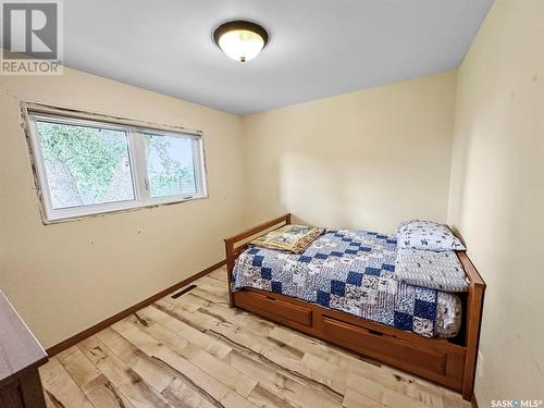 87 Macdonald Crescent, Swift Current, SK - Indoor Photo Showing Bedroom