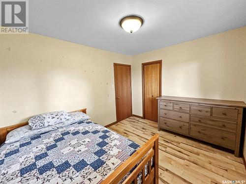 87 Macdonald Crescent, Swift Current, SK - Indoor Photo Showing Bedroom