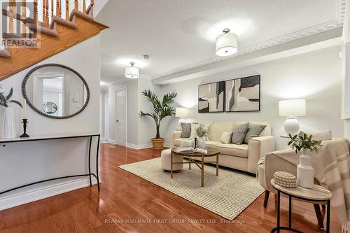 35 Tasker Crescent, Ajax (Central), ON - Indoor Photo Showing Living Room