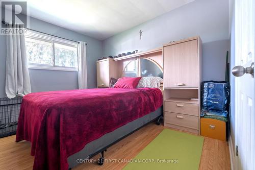 415 Chippendale Crescent, London, ON - Indoor Photo Showing Bedroom