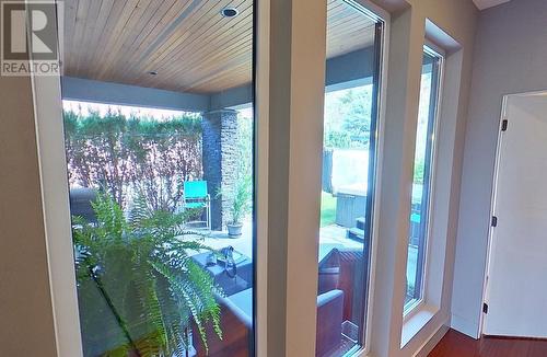 1067 Westpoint Drive, Kelowna, BC - Indoor Photo Showing Other Room