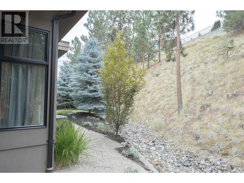 1067 Westpoint Drive, Kelowna, BC - Outdoor