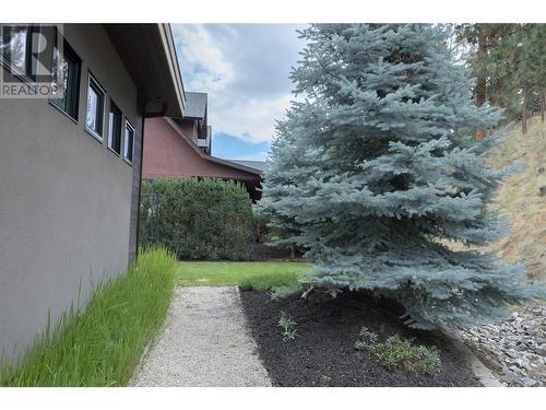 1067 Westpoint Drive, Kelowna, BC - Outdoor