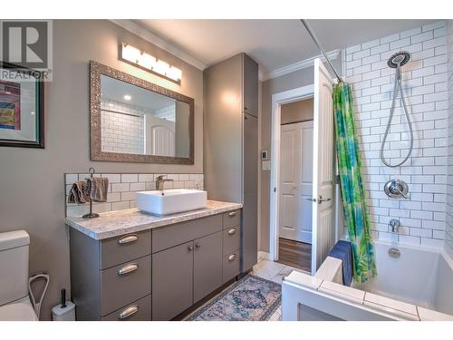 1303 28Th Avenue, Vernon, BC - Indoor Photo Showing Bathroom