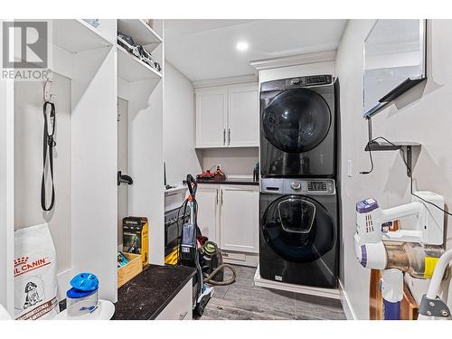 2496 Loseth Road, Kelowna, BC - Indoor Photo Showing Laundry Room