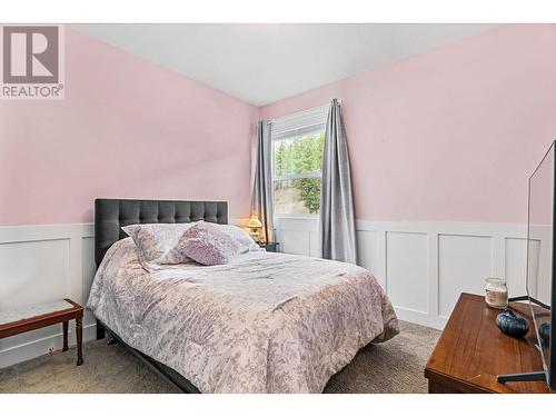 2496 Loseth Road, Kelowna, BC - Indoor Photo Showing Bedroom