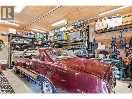 2496 Loseth Road, Kelowna, BC - Indoor Photo Showing Garage