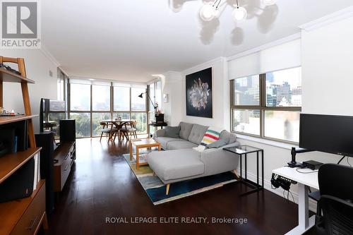 904 - 95 Lombard Street, Toronto (Church-Yonge Corridor), ON - Indoor Photo Showing Living Room