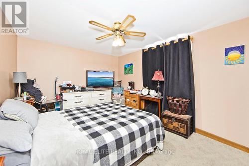 1945 Whites Road, Pickering, ON - Indoor Photo Showing Bedroom