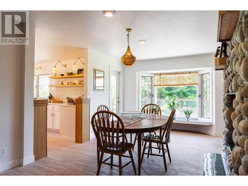 4625 Crescent View  Drive, Nelson, BC - Indoor Photo Showing Dining Room