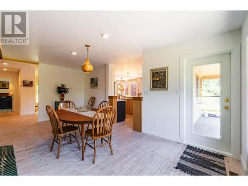 4625 Crescent View  Drive, Nelson, BC - Indoor Photo Showing Dining Room