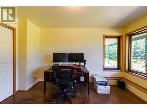 4625 Crescent View  Drive, Nelson, BC - Indoor Photo Showing Office