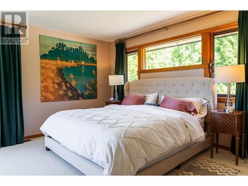 4625 Crescent View  Drive, Nelson, BC - Indoor Photo Showing Bedroom