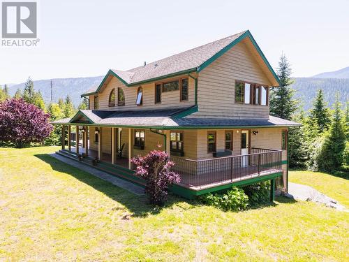 4625 Crescent View  Drive, Nelson, BC - Outdoor With Deck Patio Veranda