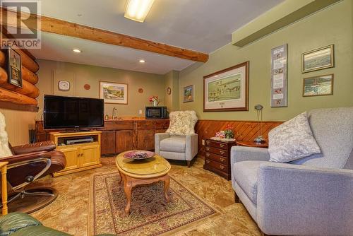 1328 Gun-A-Noot Trail, Williams Lake, BC - Indoor Photo Showing Living Room