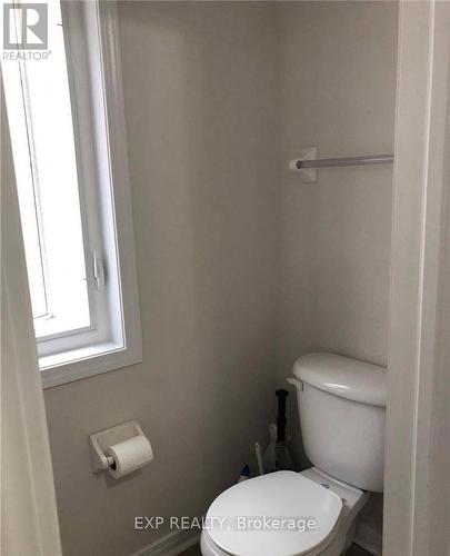 751 Candlestick Circle, Mississauga (Hurontario), ON - Indoor Photo Showing Bathroom