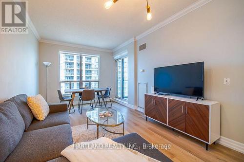 809 - 2083 Lake Shore Boulevard W, Toronto (Mimico), ON - Indoor Photo Showing Living Room