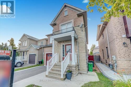 19 Penbridge Circle, Brampton (Fletcher'S Meadow), ON - Outdoor With Facade