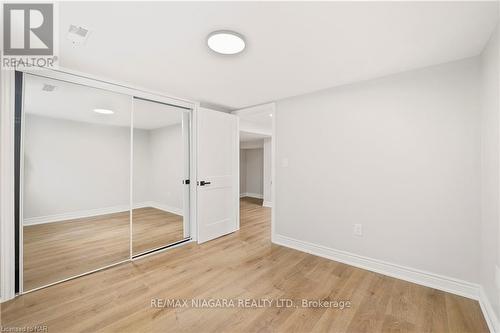 7310 Fern Avenue, Niagara Falls, ON - Indoor Photo Showing Other Room