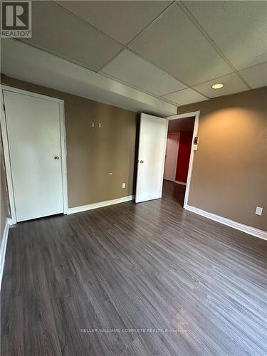 B - 22 Amherst Circle, Hamilton, ON - Indoor Photo Showing Other Room