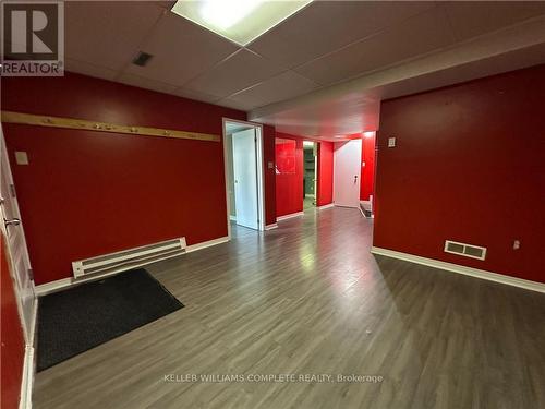 B - 22 Amherst Circle, Hamilton (Butler), ON - Indoor Photo Showing Other Room