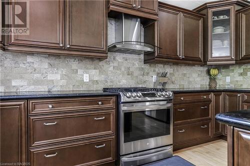 91 Shamrock Boulevard, South Bruce Peninsula, ON - Indoor Photo Showing Kitchen With Upgraded Kitchen