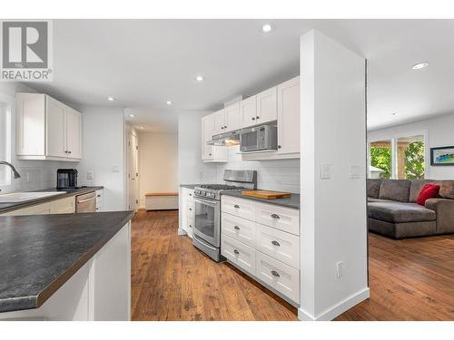 3155 Mathews Road, Kelowna, BC - Indoor Photo Showing Kitchen