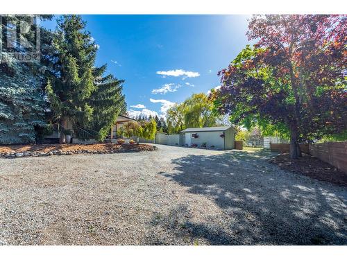 3155 Mathews Road, Kelowna, BC - Outdoor