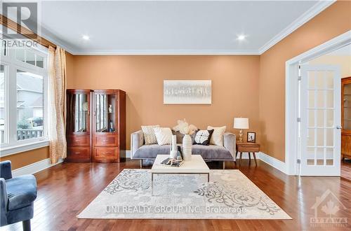 100 Brambling Way, Ottawa, ON - Indoor Photo Showing Living Room