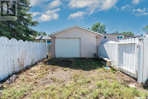 54 Fuhrmann Crescent, Regina, SK - Outdoor