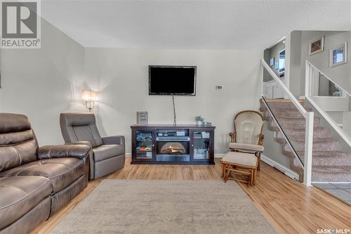 54 Fuhrmann Crescent, Regina, SK - Indoor Photo Showing Living Room