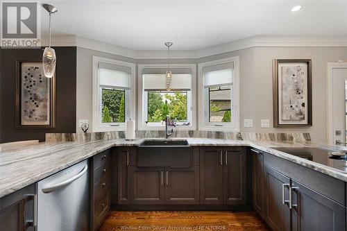 2260 Normandy Street, Lasalle, ON - Indoor Photo Showing Kitchen