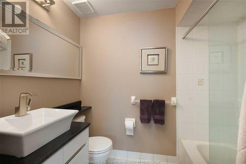 2260 Normandy Street, Lasalle, ON - Indoor Photo Showing Bathroom