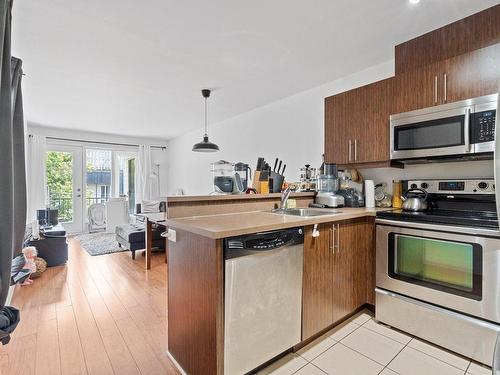 Kitchen - 402-2220 Rue Lespérance, Montréal (Ville-Marie), QC - Indoor Photo Showing Kitchen